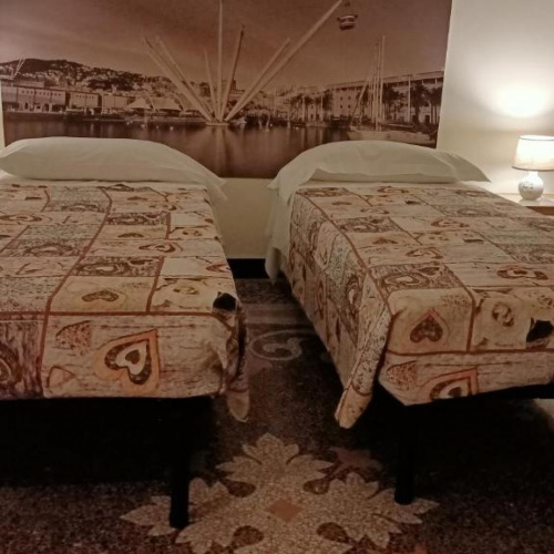 AFFITTACAMERE MONUMENTALE GENOVA SOLUTIONHOTEL.NET 2.jpg